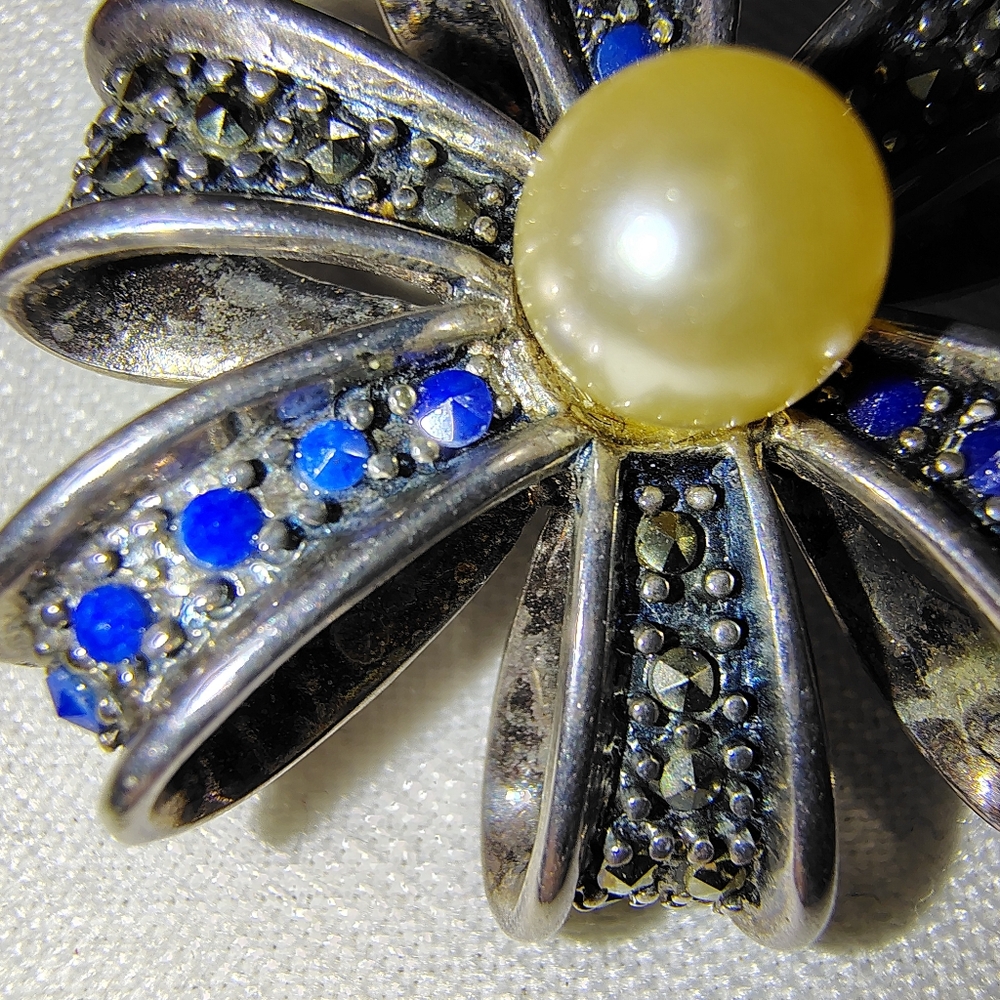 💎Vintage Sterling Brooch w/ Marcasite & Blue Pave Stones - Picture 3 of 5